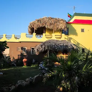 Kudehya Guest house Treasure Beach